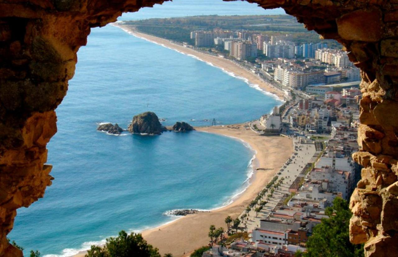 Apartamento Fanals Lloret de Mar Bagian luar foto